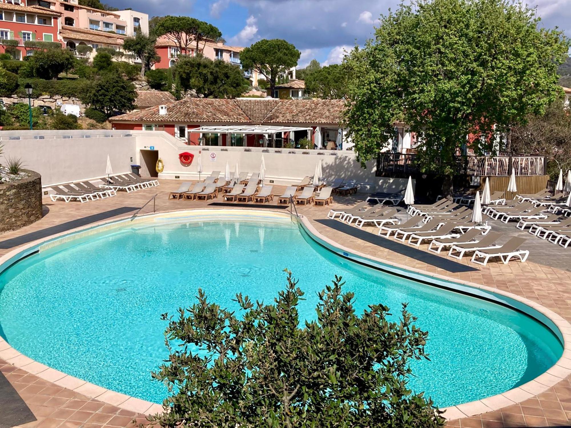 Les Restanques vue mer 3 chambres bastide Grimaud Extérieur photo